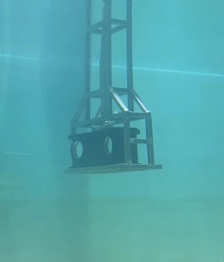 多介质环境测试（高低温/水下/反射镜/真空）