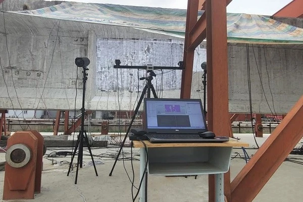 dic技术，三维应变测量系统,裂纹演化分析