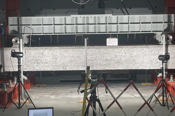 DIC三维应变测量系统,dic技术,混凝土梁裂纹演化分析