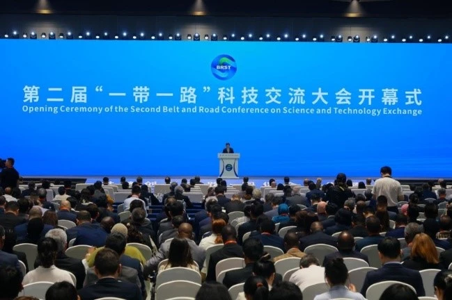 新拓三维携高精度三维扫描仪产品方案亮相“一带一路”科技创新成果展