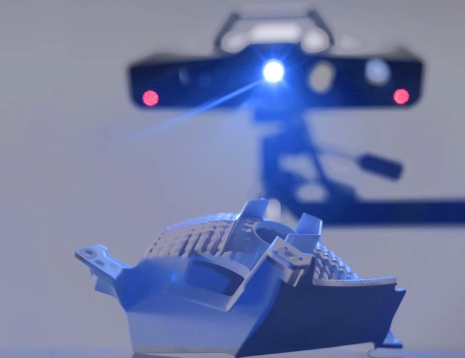 新拓三维XTOM高精度蓝光三维扫描仪示意图