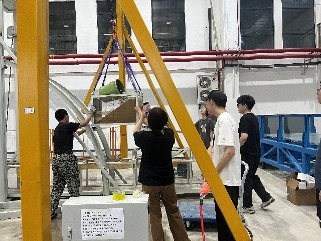 DIC技术用于沙土边坡模型位移场与应变场分析