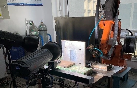 DIC技术用于圆筒高温焊接三维全场应变测量