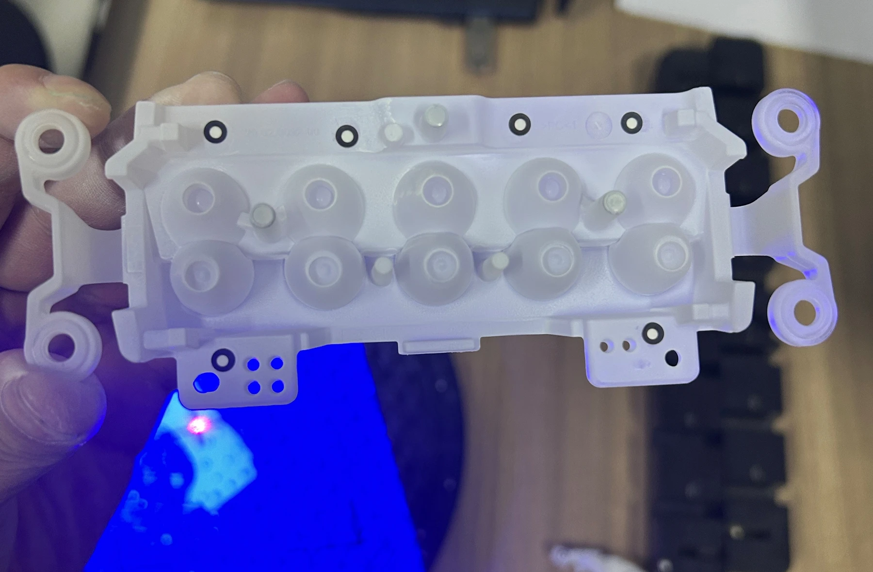 XTOM拍照式蓝光三维扫描仪对车灯结构件进行首件检测和抽检