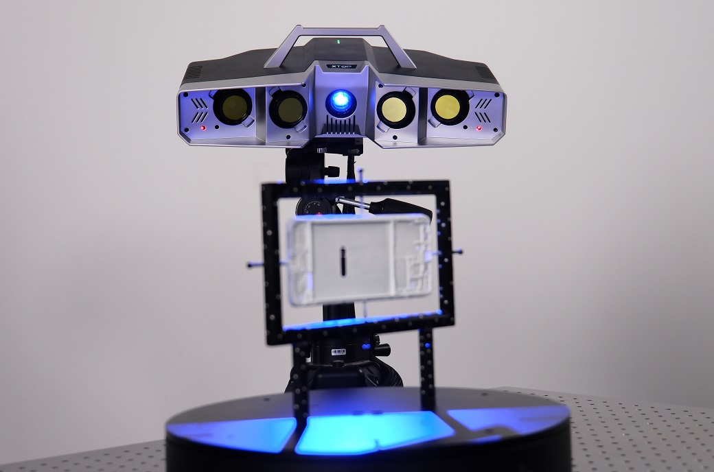 XTOM-12M微米级精度蓝光三维扫描仪用于手机中框注塑件3D扫描检测