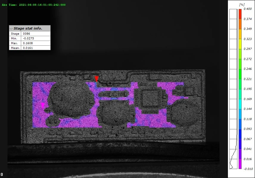 新拓三维DIC技术分析PCB电路板柔性材料折弯变形关键区域应变场数据